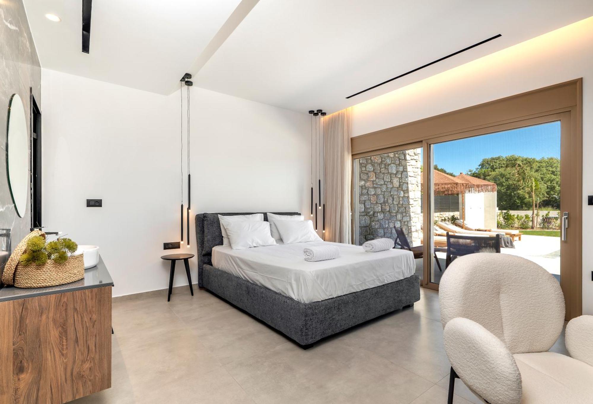 Emerald Estate Asgourou
