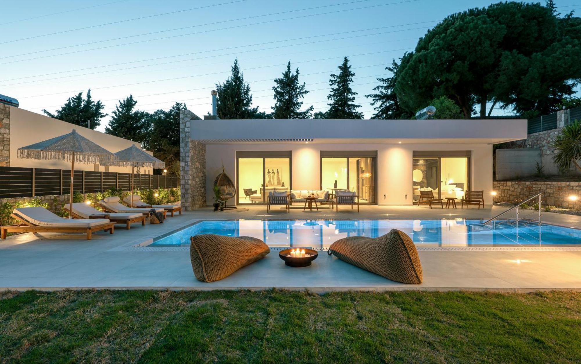 Villa Emerald Estate *